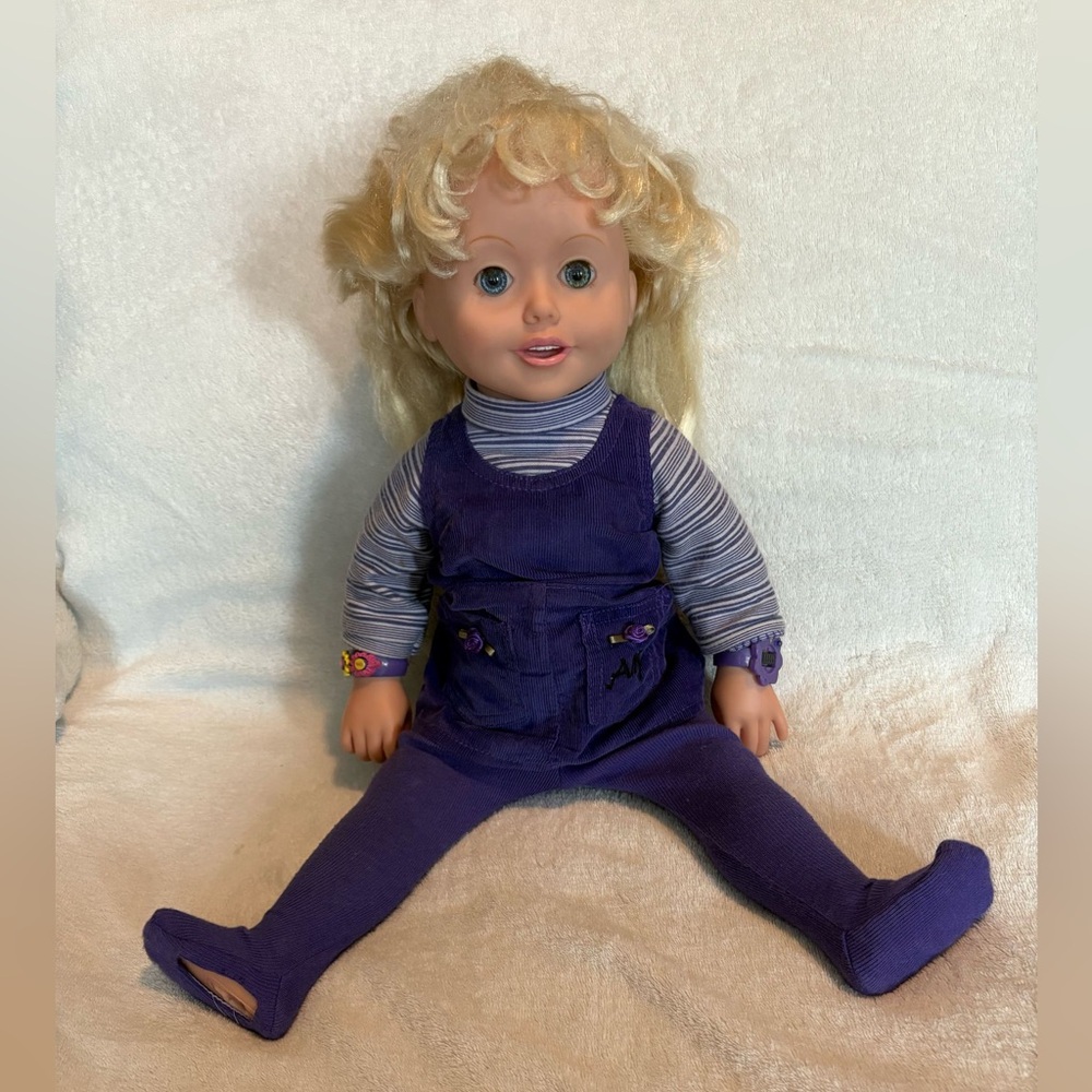 Vintage 1999 Playmates Vinyl 18 in "Amazing Ally" Interactive Doll